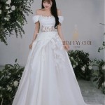 TVC724 Váy Cưới Đi Bàn, Đầm Cưới Dáng Xuông, Bệt Vai Ngang, Phi