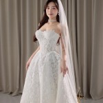 TVC809 Váy Cưới Đi Bàn, Đầm Cưới Dáng Xuông, Cúp Ngực, Hoa 3D