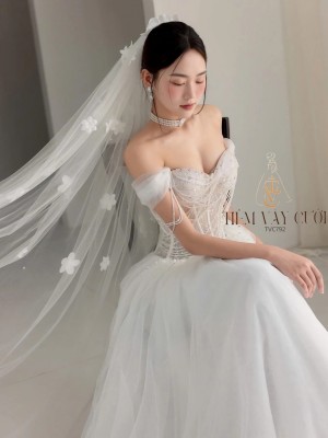 TVC792 Váy Cưới Đi Bàn, Đầm Cưới Dáng Xuông, Trễ Vai, Hoạ Tiết