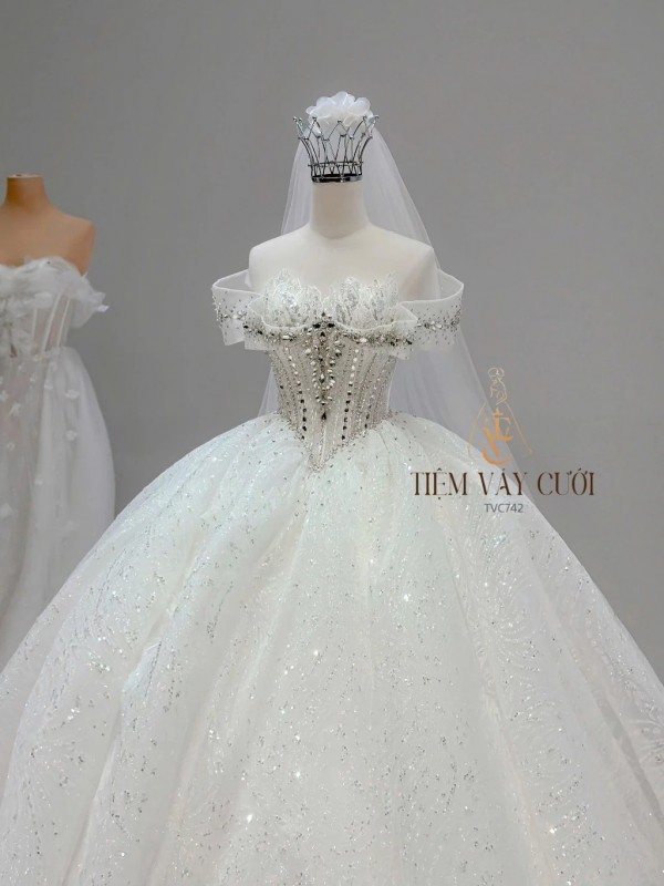TVC742 Váy Cưới Làm Lễ, Đầm Cưới Công Chúa, Dáng Xoè, Cúp Ngực, Đính Đá
