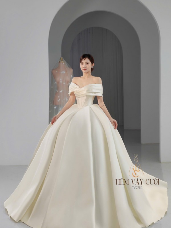 TVC754 Váy Cưới Làm Lễ, Đầm Cưới Cô Dâu, Bệt Vai Ngang, Xếp Ly