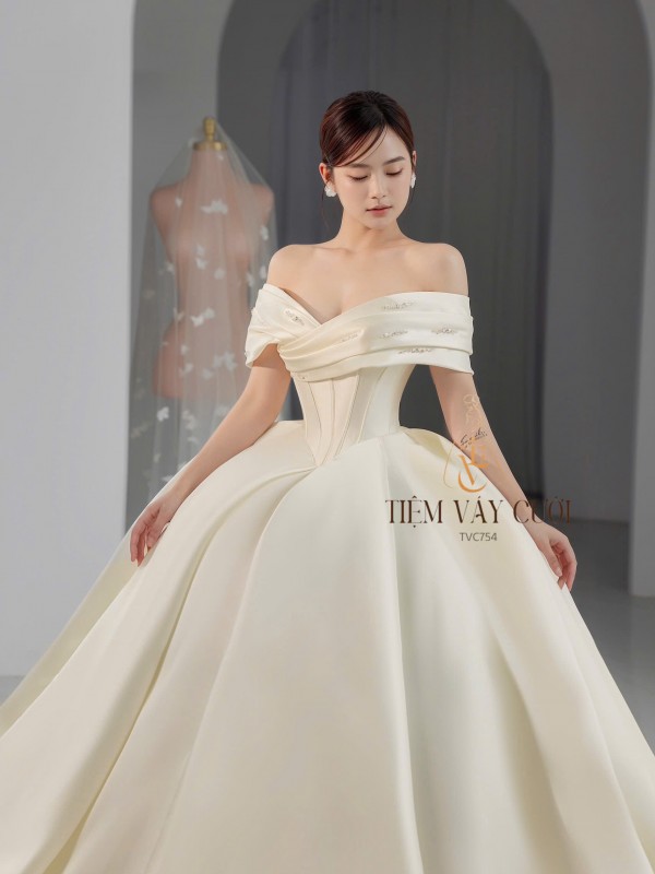TVC754 Váy Cưới Làm Lễ, Đầm Cưới Cô Dâu, Bệt Vai Ngang, Xếp Ly