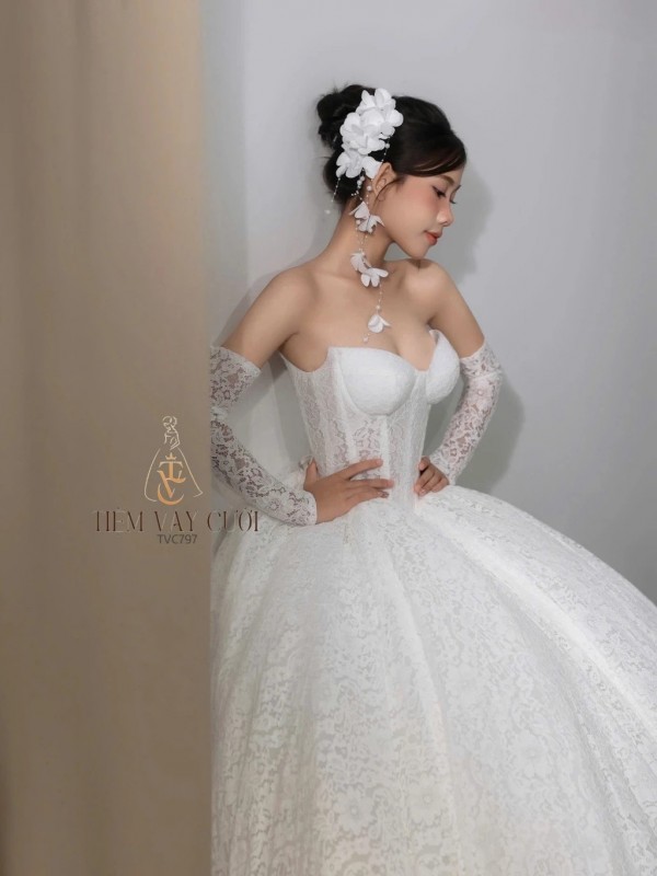TVC797 Váy Cưới Làm Lễ, Đầm Cưới Đi Tiệc, Bệt Vai Ngang, Ren, Tùng Bồng