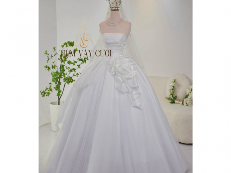 TVC245 Đầm Cưới Cô Dâu, Váy Cưới Tiệc Làm Lễ, Cúp Ngực, Vải Voan, Hoa 3D