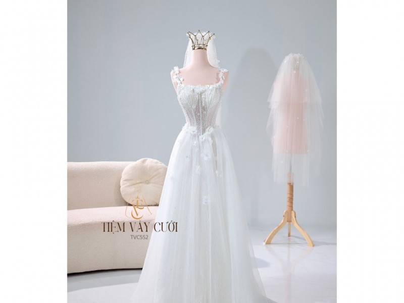 TVC552 Váy Cưới Cô Dâu Tặng Voan Cài Đầu Đầm Cưới Đi Bàn, Bệt Vai Ngang, Cúp Ngực