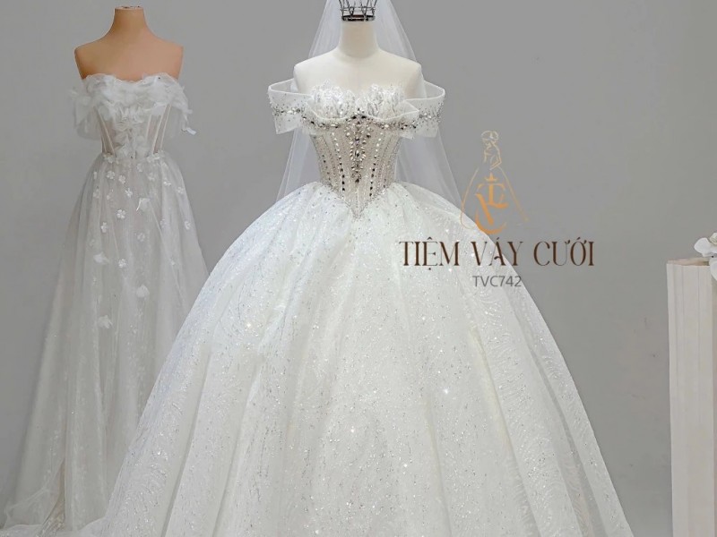 TVC742 Váy Cưới Làm Lễ, Đầm Cưới Công Chúa, Dáng Xoè, Cúp Ngực, Đính Đá