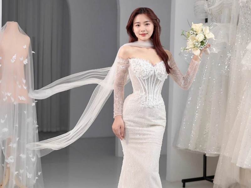 TVC746 Váy Cưới Đi Bàn, Đầm Cưới Đuôi Cá, Cúp Ngực, Hoạ Tiết, Xẻ Tà