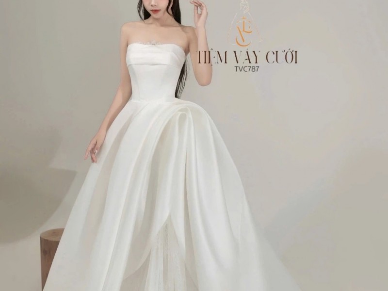 TVC787 Váy Cưới Đi Bàn, Đầm Cưới Đi Bàn, Cúp Ngực, Phối Ren, Dáng Xuông