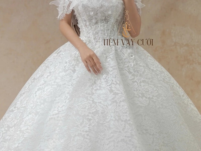 TVC817 Váy Cưới Làm Lễ, Đầm Cưới Cô Dâu, Bệt Vai Ngang, Bồng Bềnh, Họa Tiết Hoa